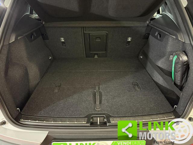 VOLVO XC40 D3 R-design MANUALE IVA FULL PELLE GARANZIA 24