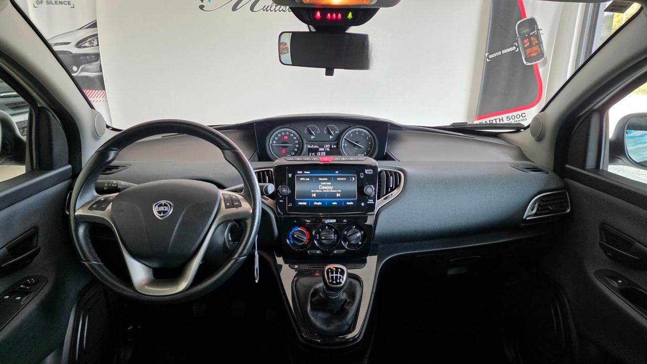 Lancia Ypsilon 1.0 FireFly 5 porte S&S Hybrid Gold