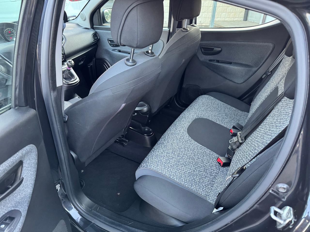 Lancia Ypsilon 1.2 69 CV 5 porte Platinum