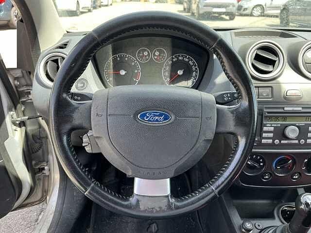 Ford Fiesta 1.2 16V 5p. Ghia