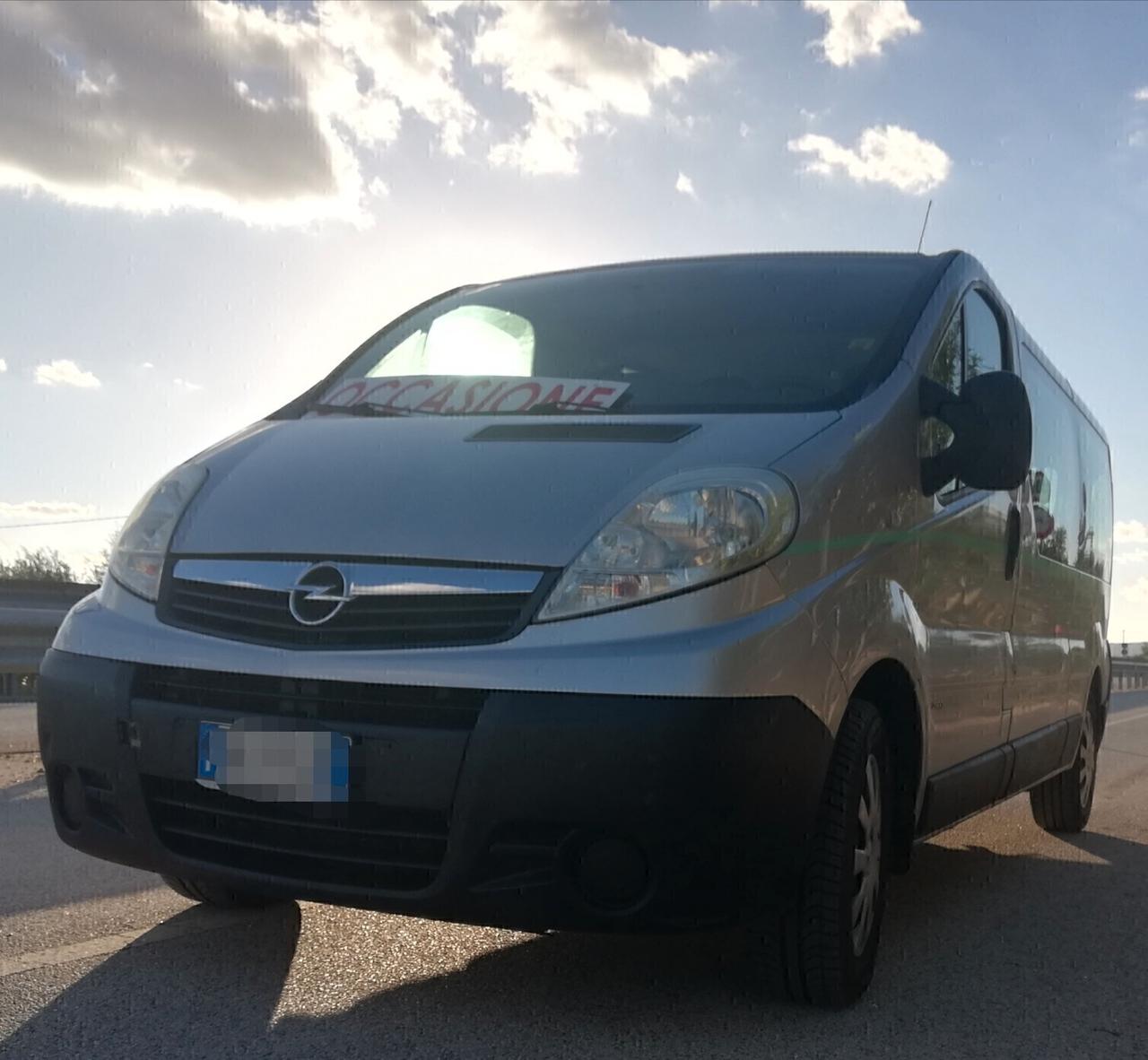 Opel Vivaro 9 posti