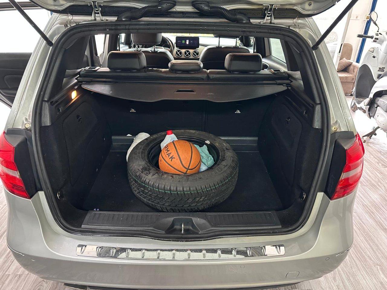 Mercedes-Benz B 180 B 180 be Premium