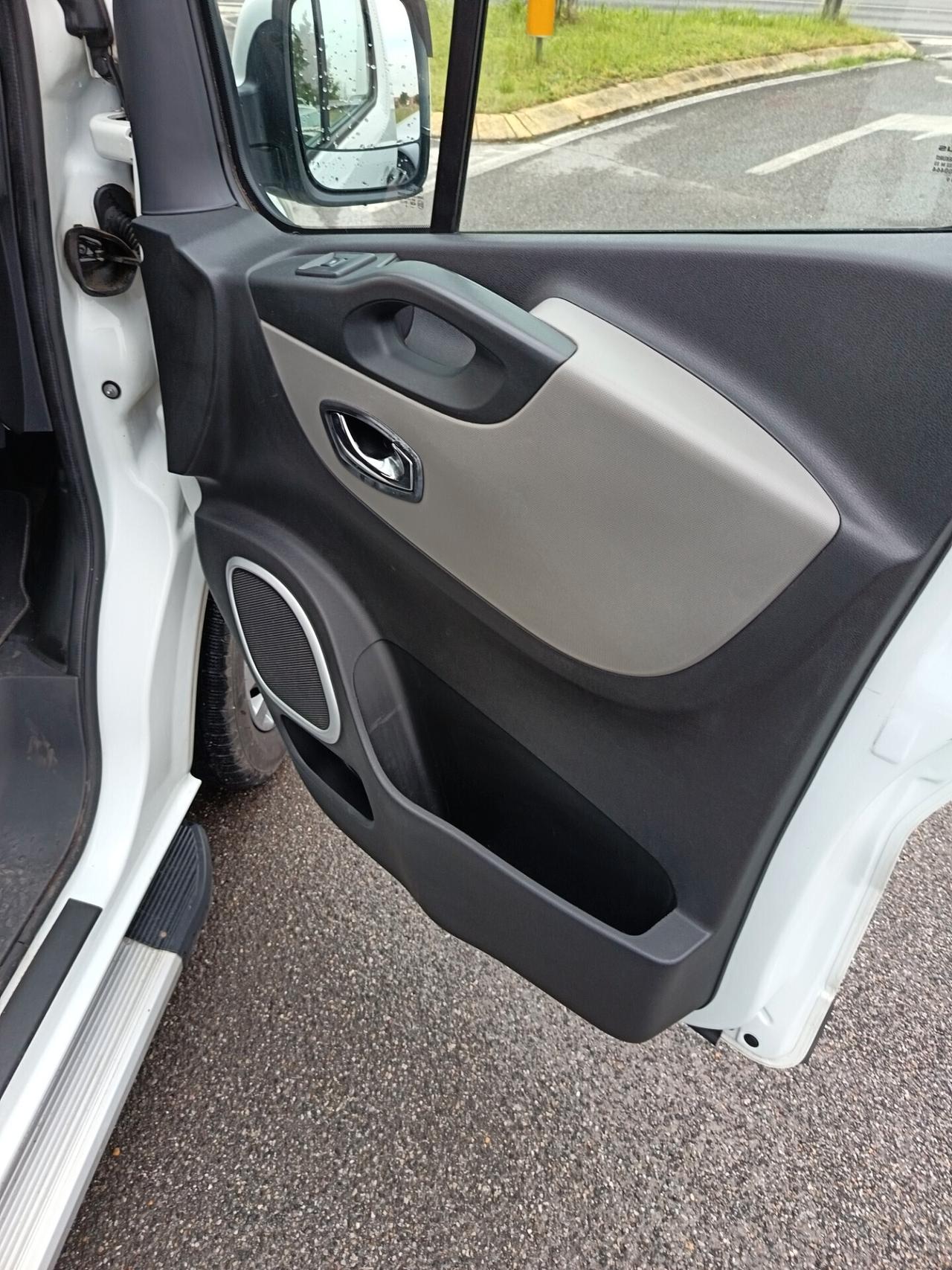 Renault Trafic T27 1.6 dCi 120CV PL 9 POSTI EURO 6