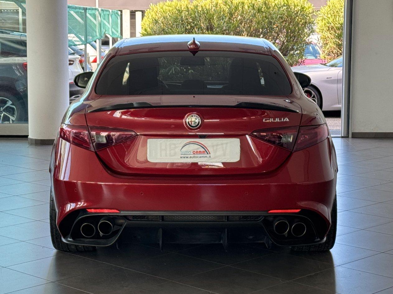 ALFA ROMEO Giulia 2.9 T V6 AT8 Quadrifoglio Rosso Competizione