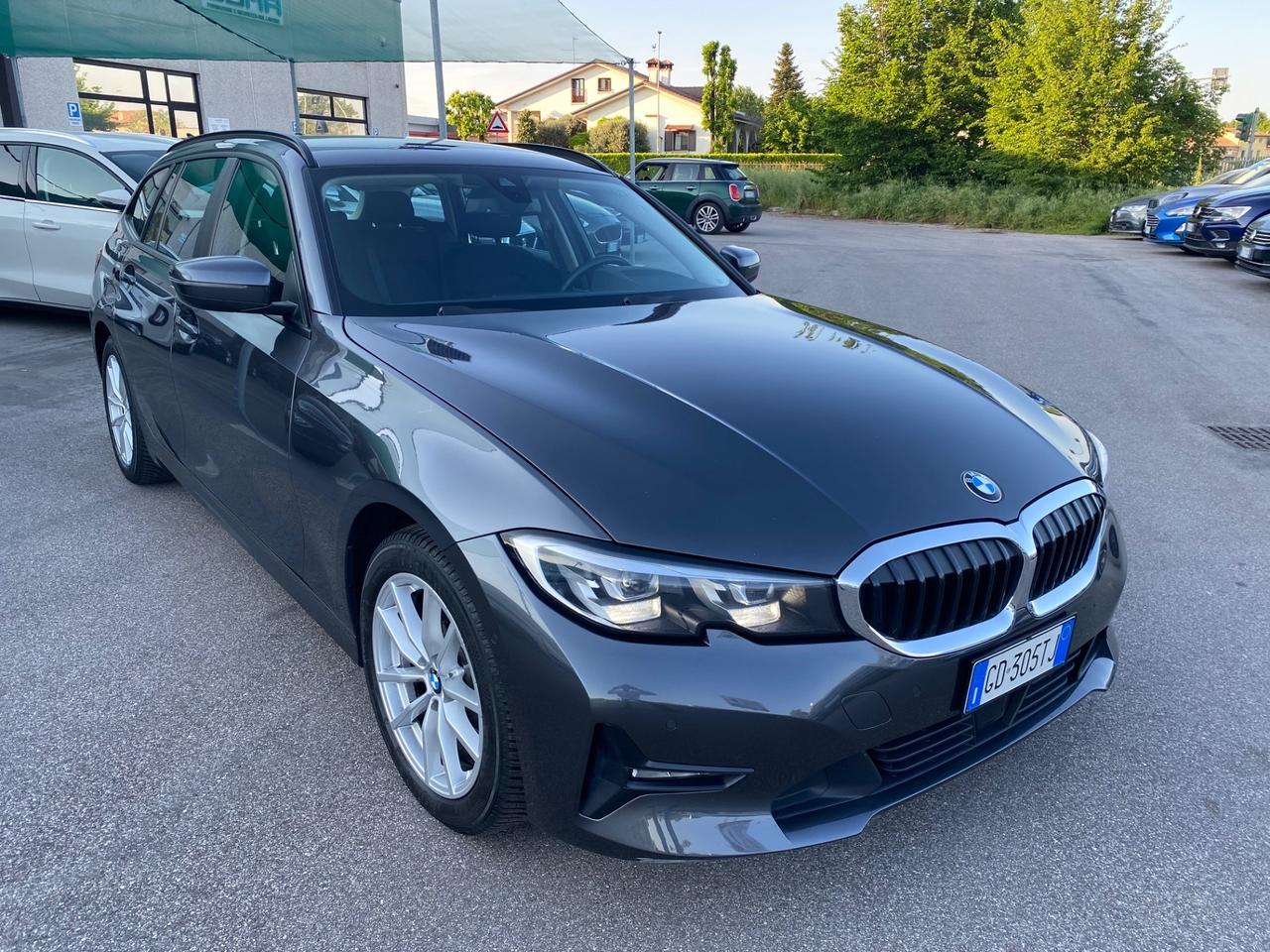 Bmw 318d 48V Touring Business Advantage