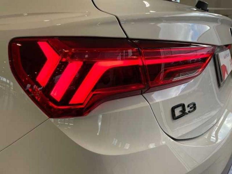 Audi Q3 I 2019 Sportback 35 1.5 tfsi Identity Black s-tronic