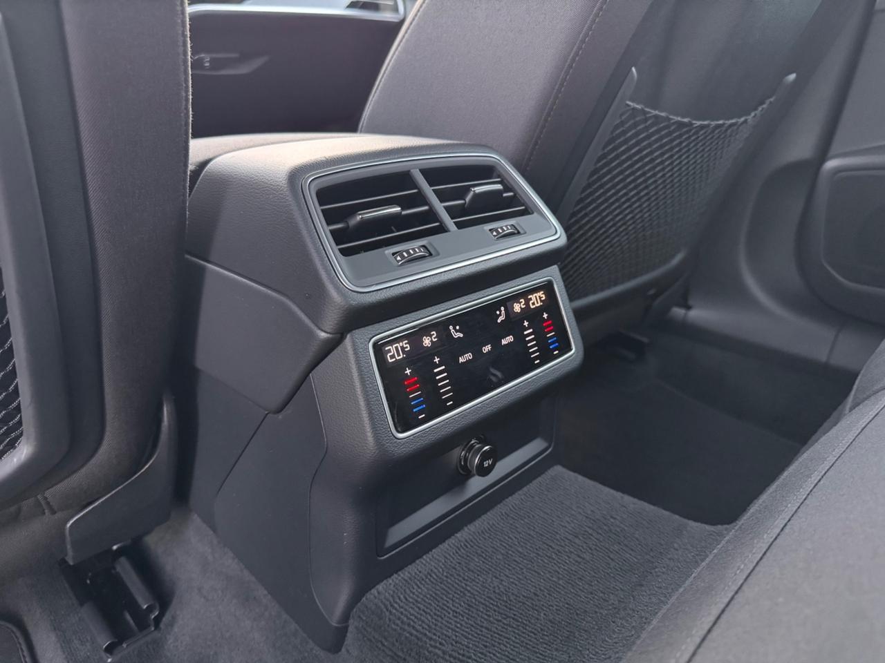 Audi A6 Avant 40 2.0 TDI S tronic Sport Matrix