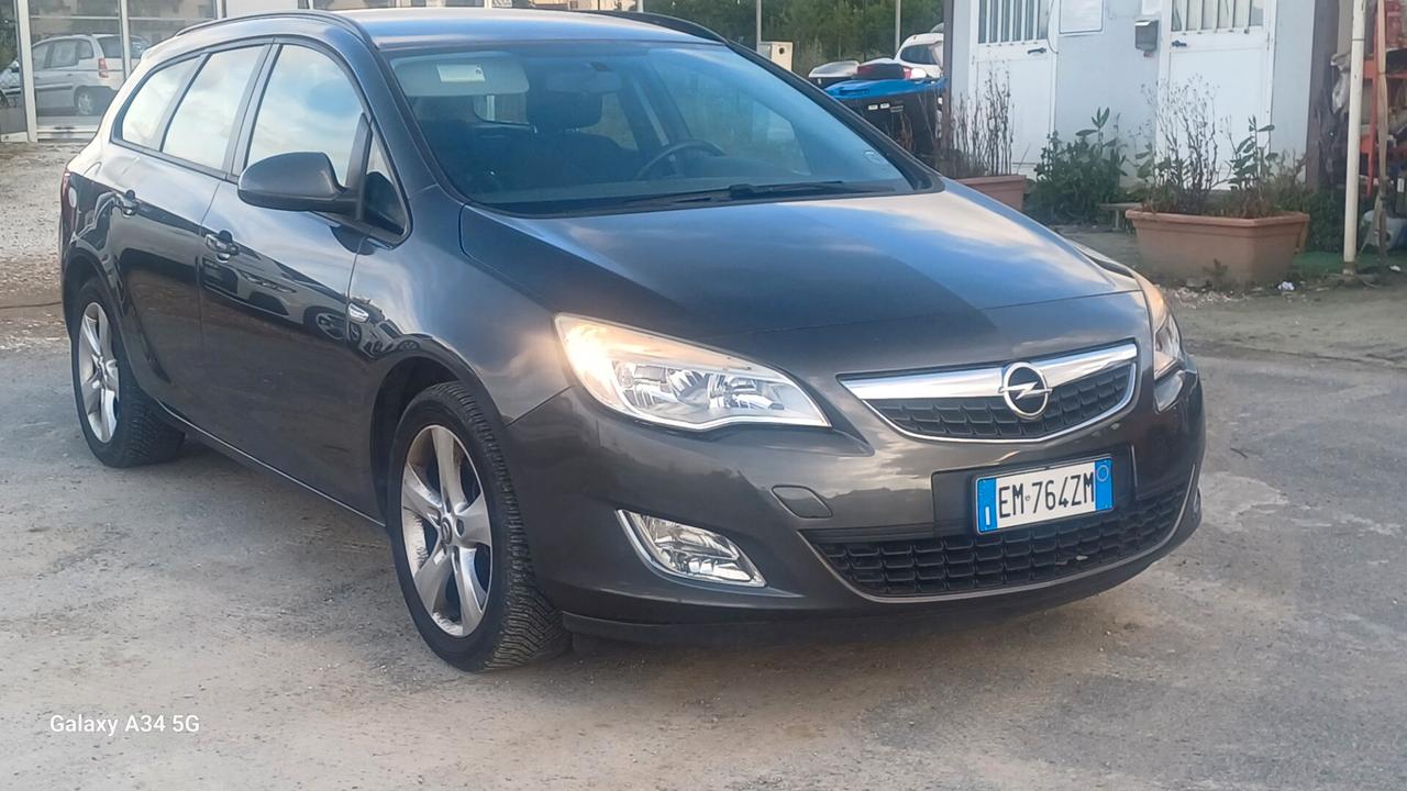 Opel Astra 1.7 CDTI 110CV Sports Tourer Cosmo