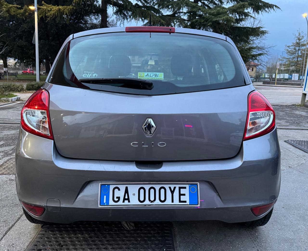 Renault Clio 1.2 16V 5 porte Dynamique