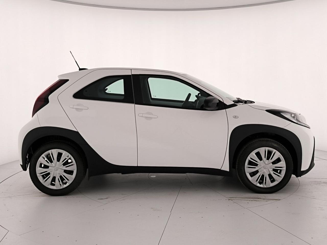 Toyota Aygo x 1.0 active 72cv s-cvt