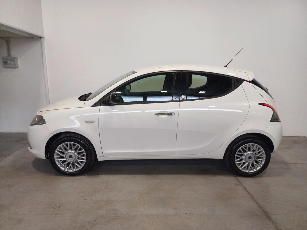 Lancia Ypsilon 1.2 69 CV 5 porte GPL Ecochic Gold