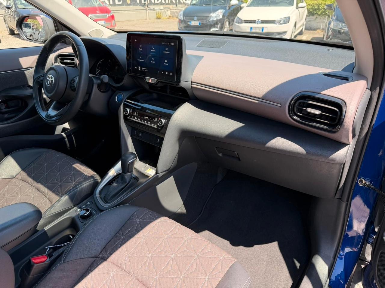 Toyota Yaris Cross 1.5 Hybrid 5p. E-CVT AWD-i Lounge