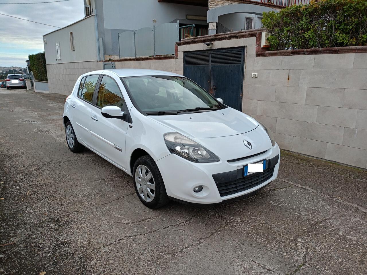 Renault Clio 1.200 GPL ADATTO NEO PATENATTI