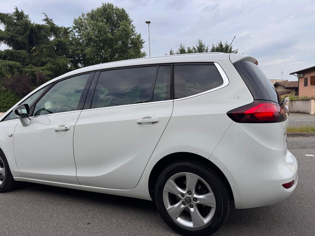 Opel Zafira Opel Zafira,1.6 benzina Metano, anno 2013