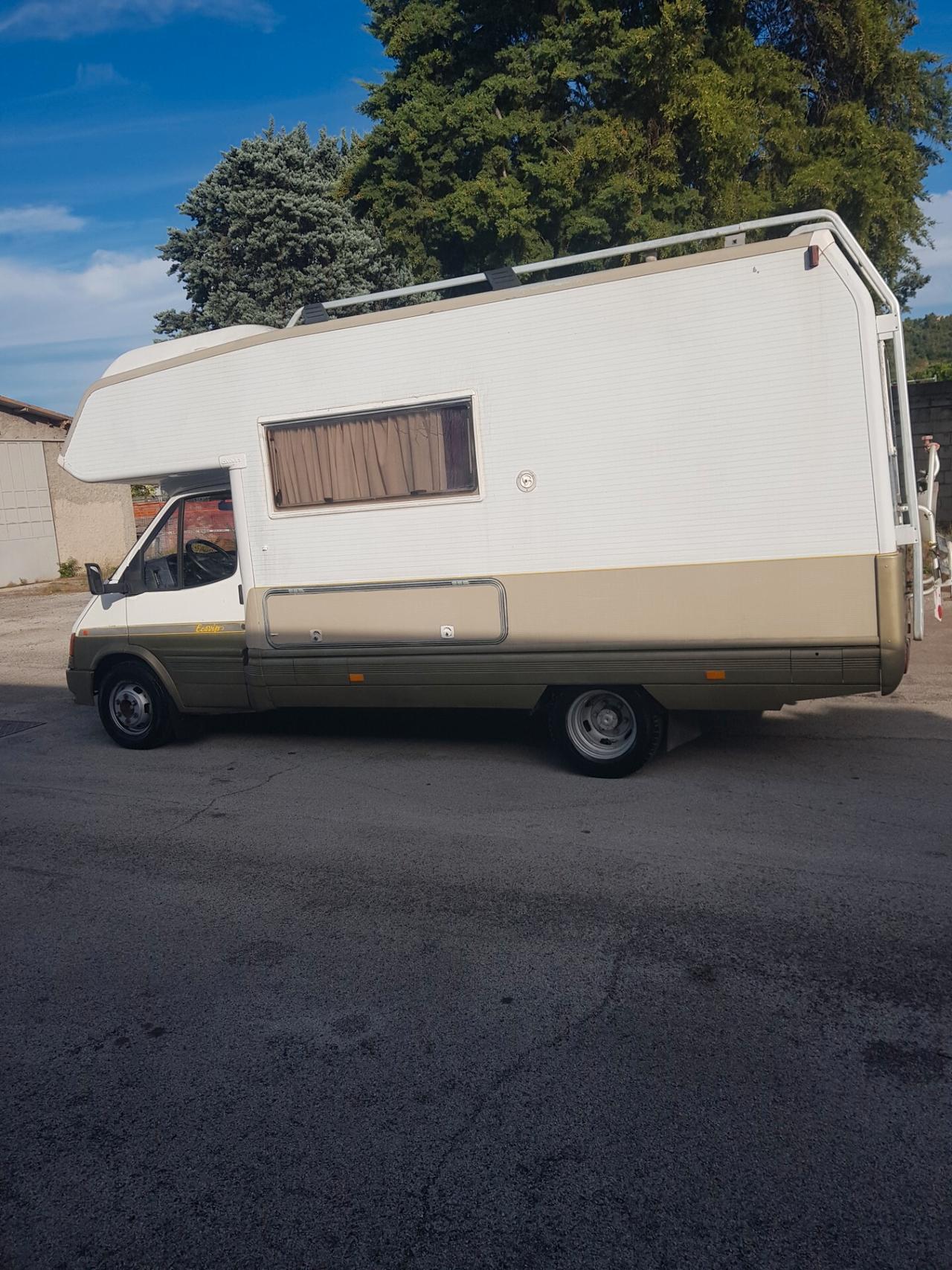 FORD TRANSIT LAIKA 1993