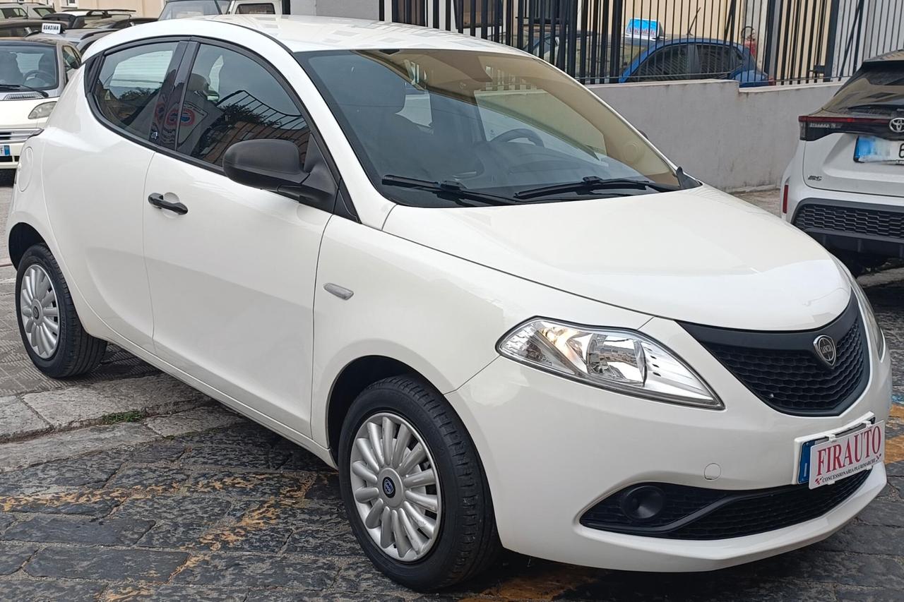Lancia Ypsilon 1.2 69 CV 5 porte S&S Elefantino Blu