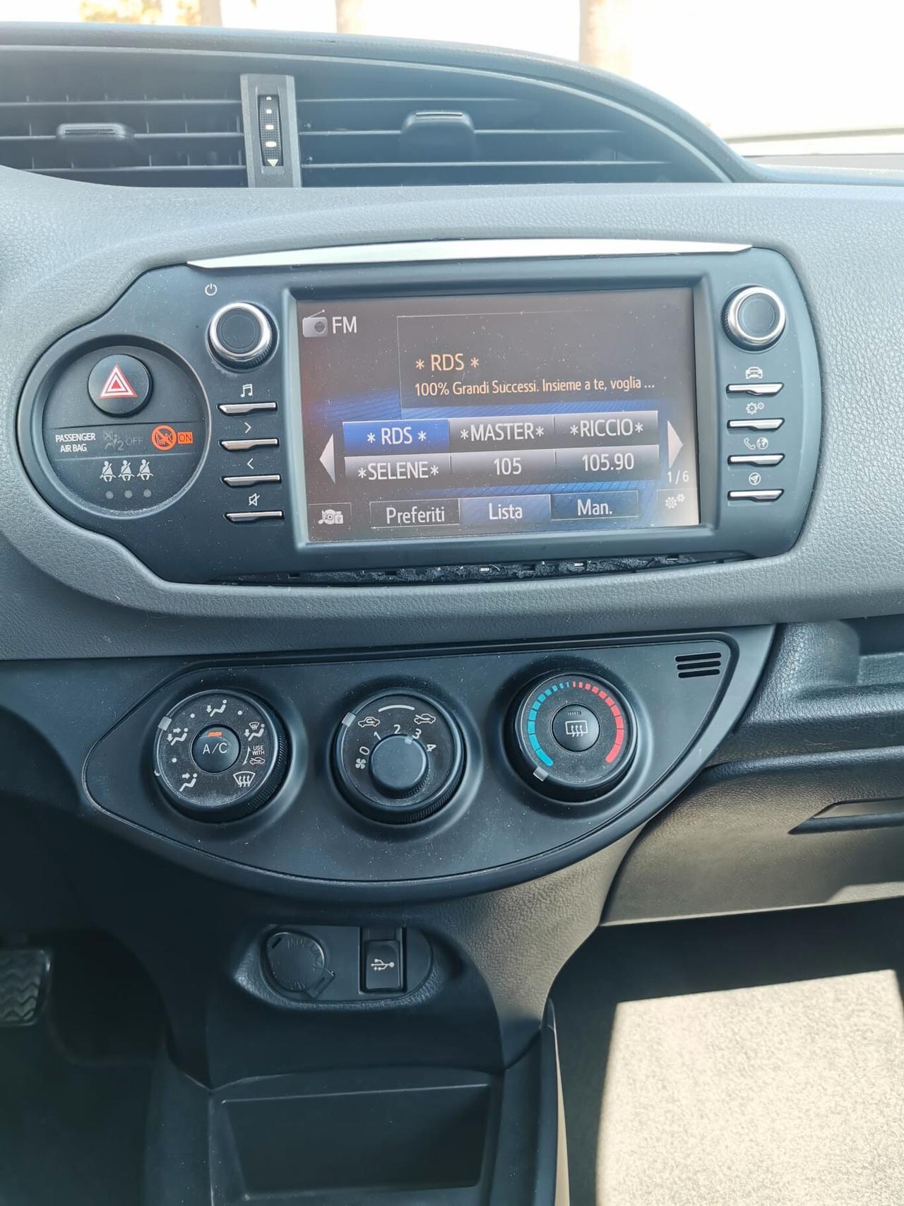 Toyota Yaris 1.4 D-4D 5 porte Lounge 2016
