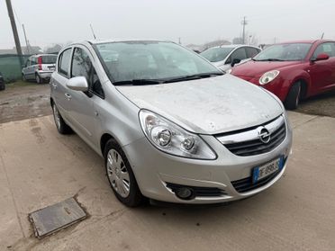 Opel Corsa 1.2 5 porte Easytronic Cosmo