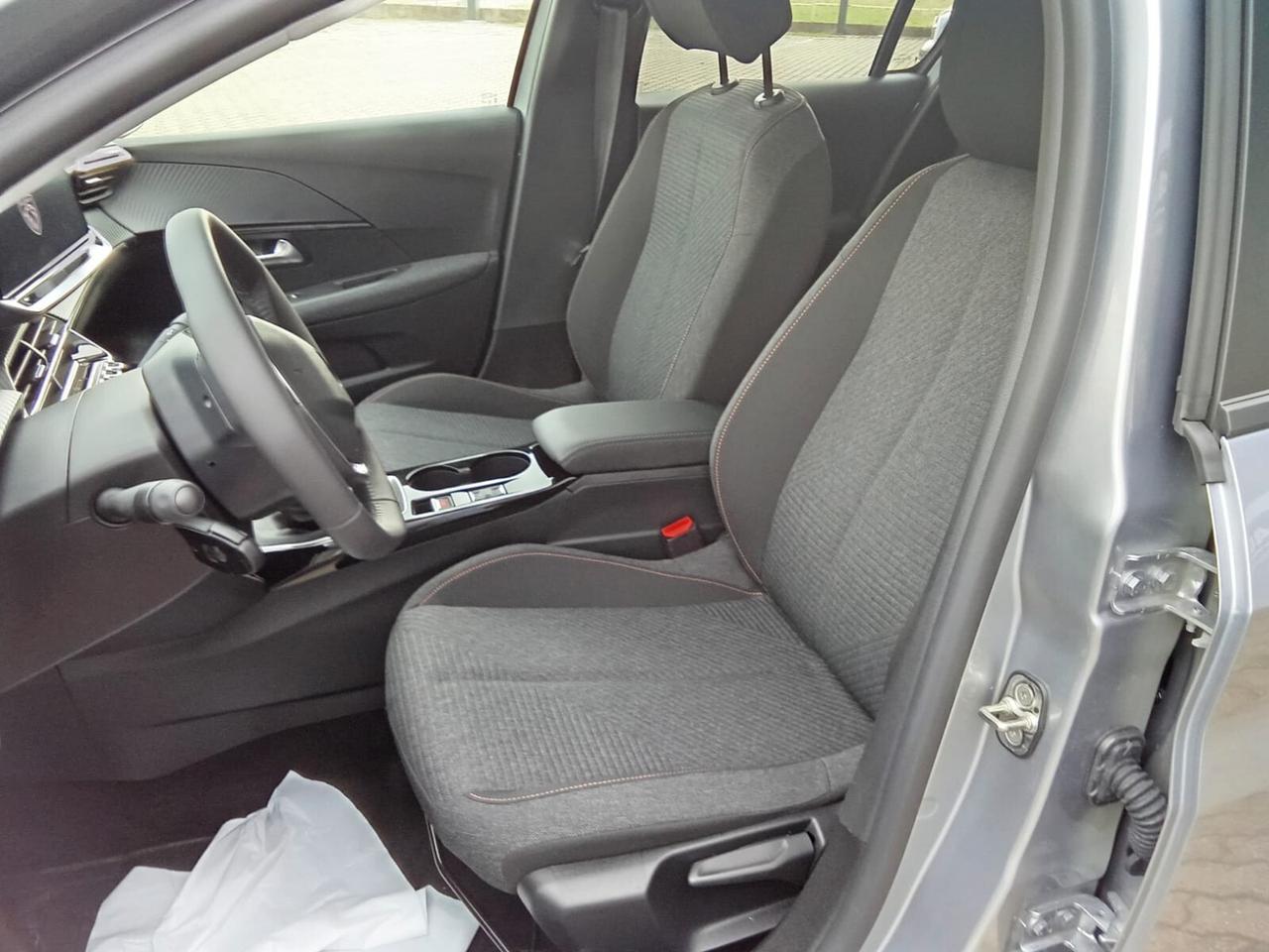Peugeot 208 NUOVA Business Turbo 100cv