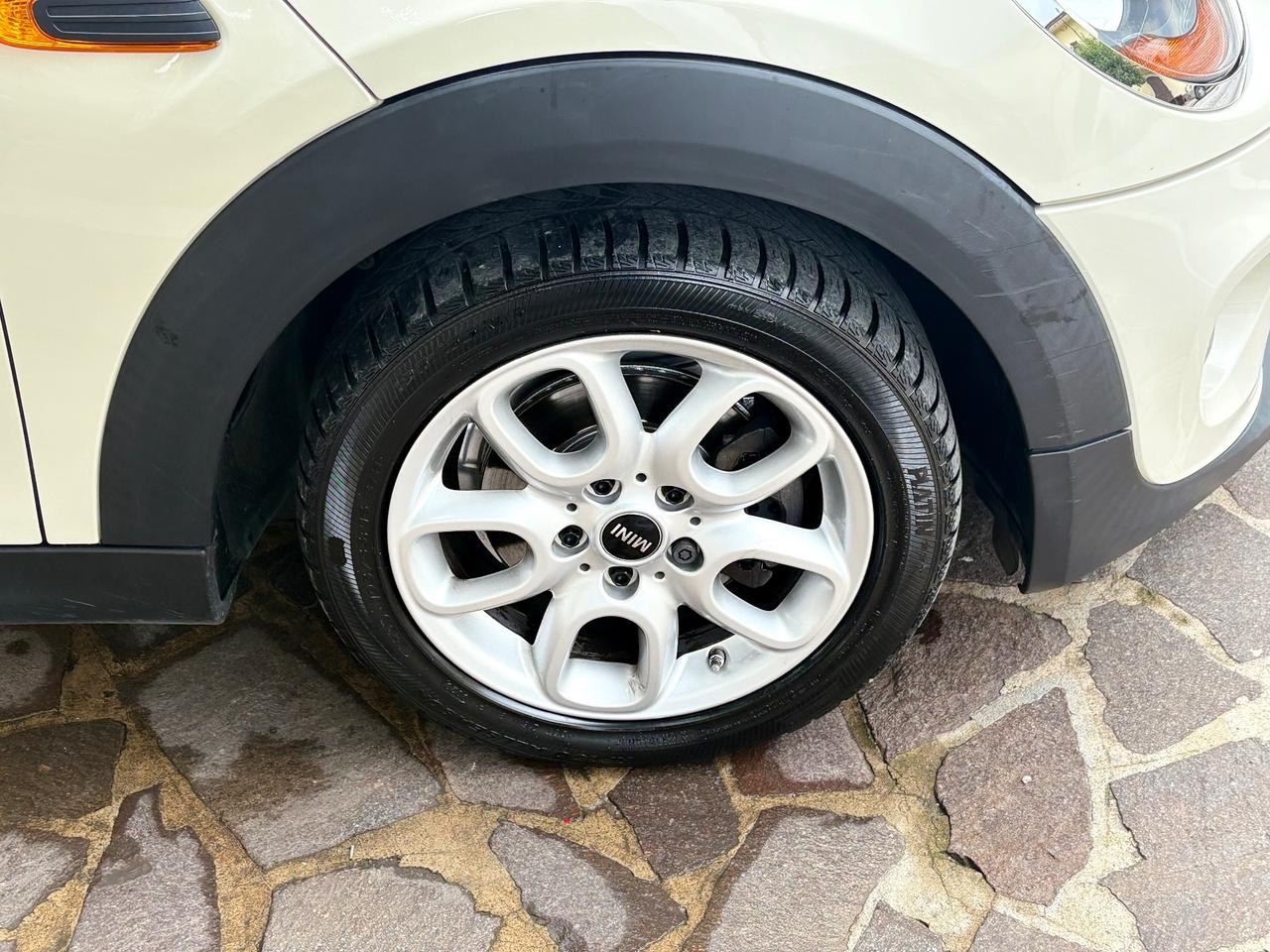 Mini One 1.2 75 CV 5PORTE DA NEOPATENTATI RING LED