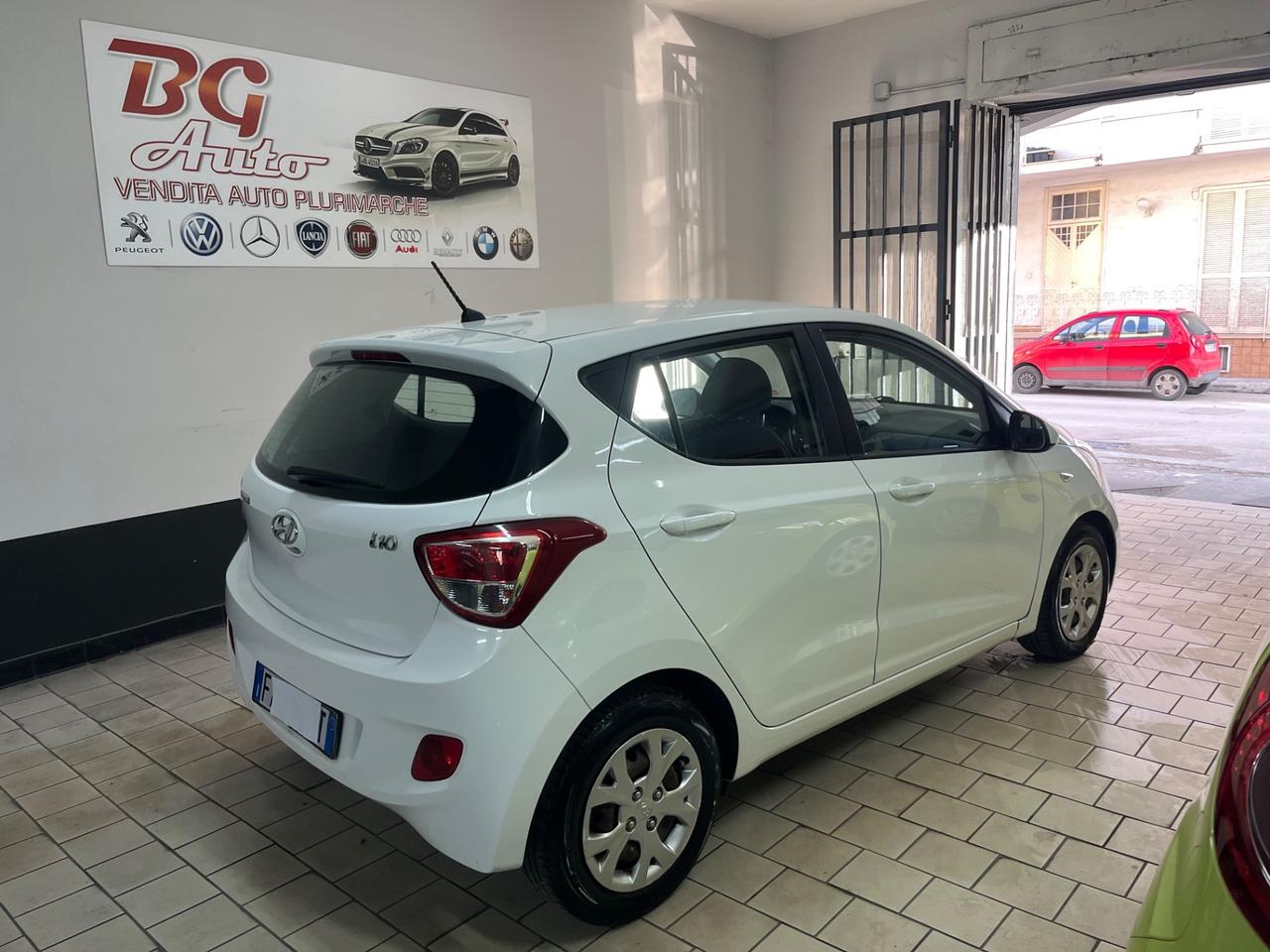 Hyundai i10 1.0 full optional