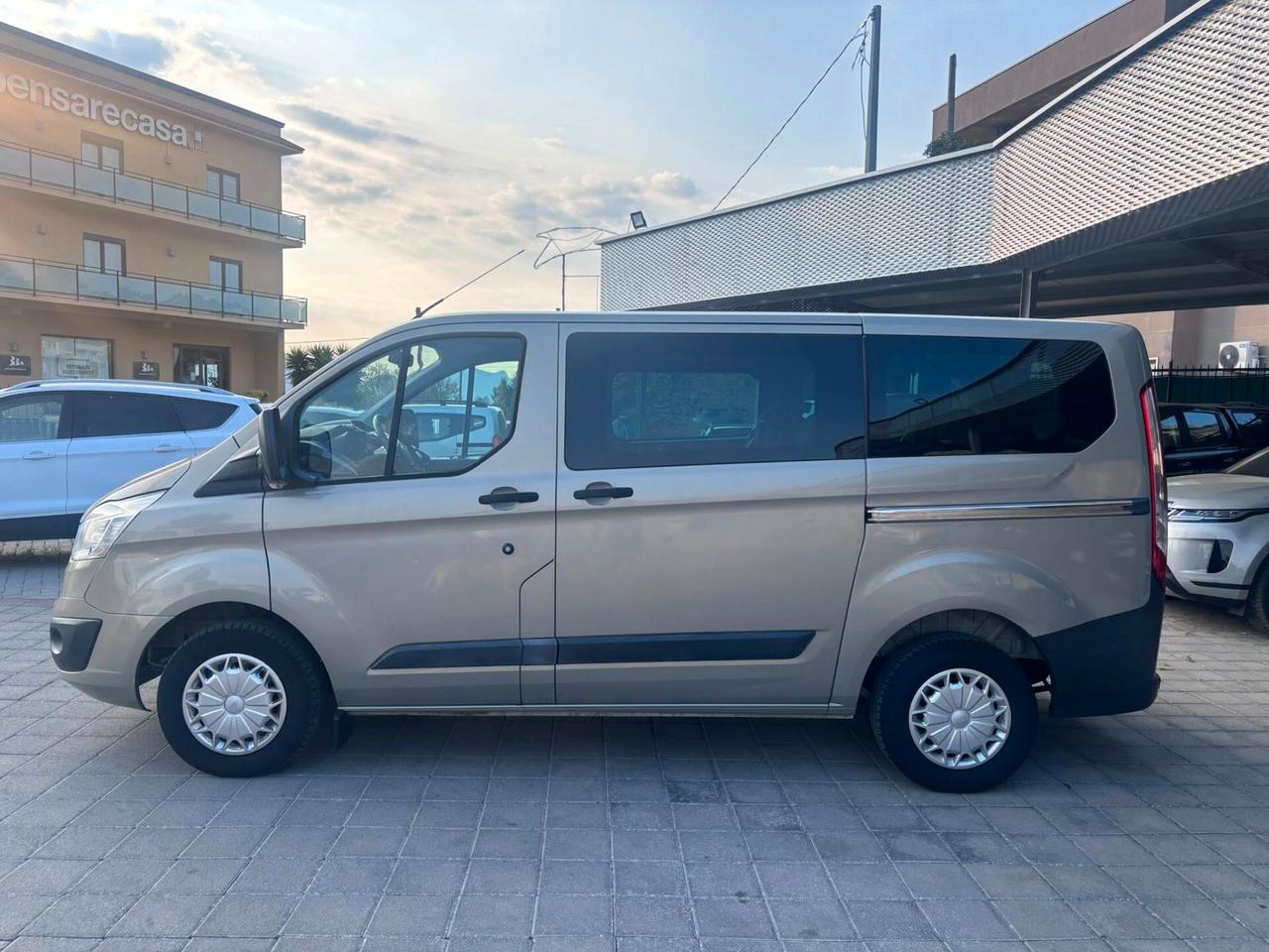 FORD TOURNEO CUSTOM