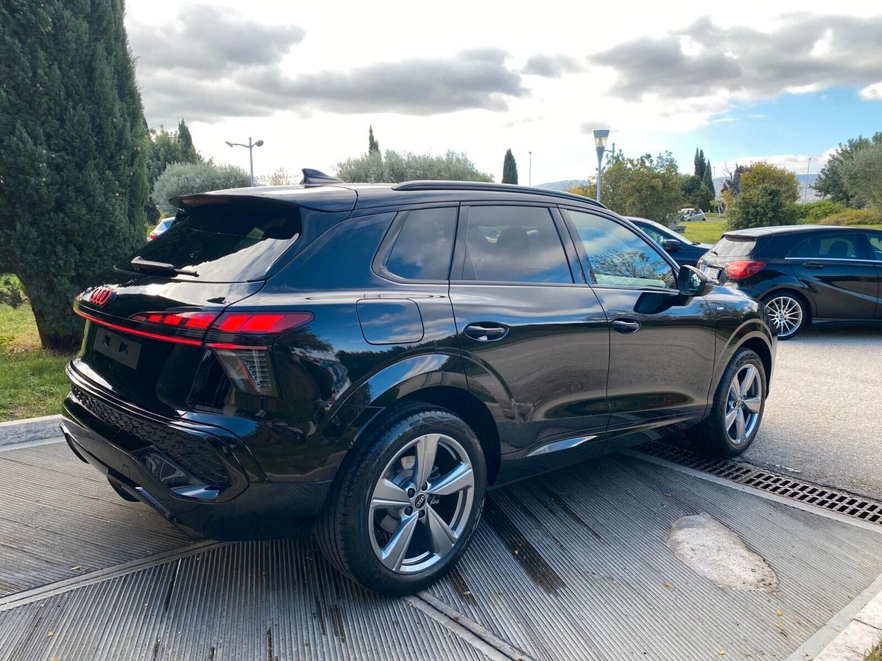 Audi Q3 35 TDI S tronic line edition