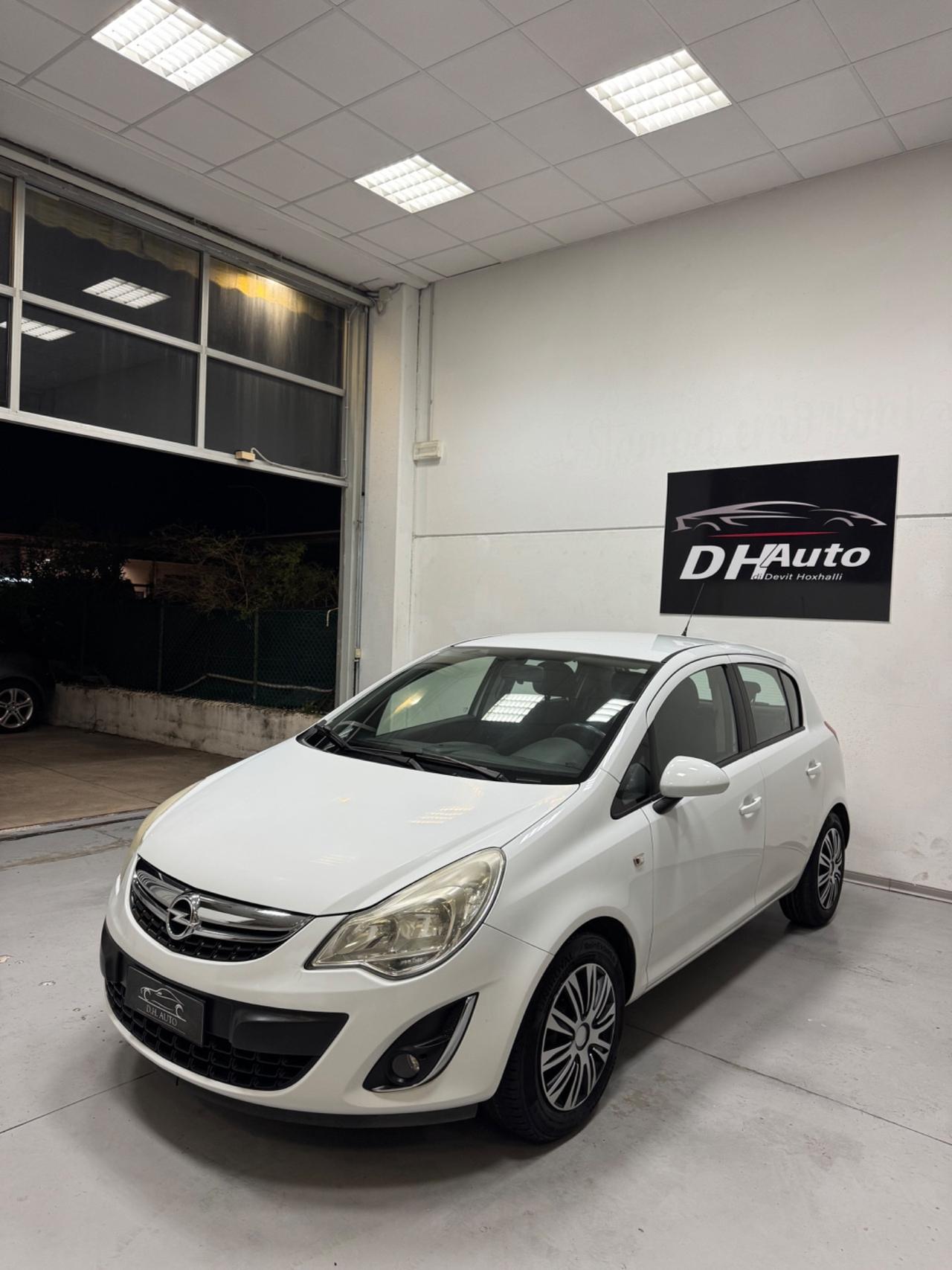 Opel Corsa 1.2 5 porte Sport