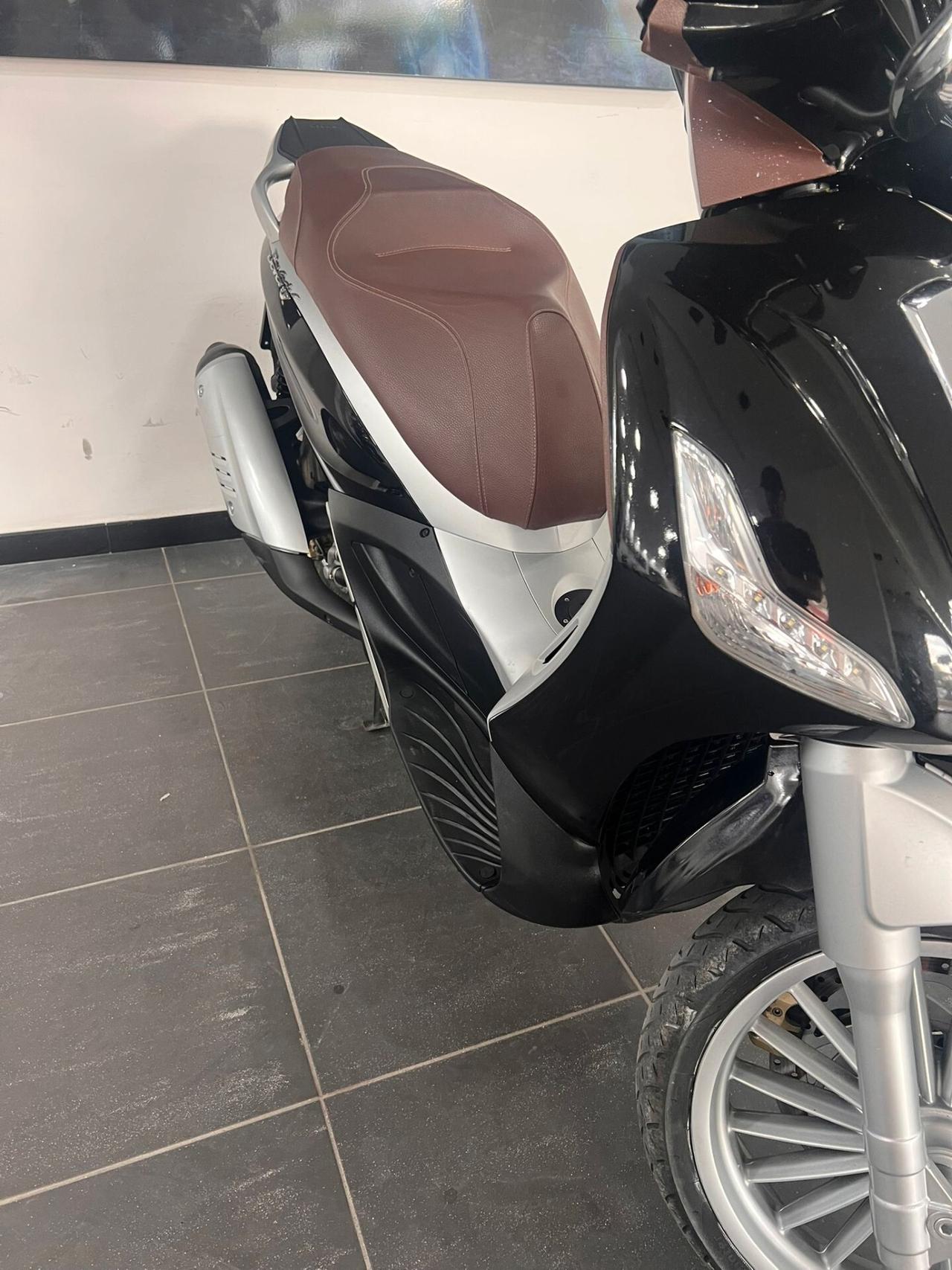 Piaggio Beverly 300