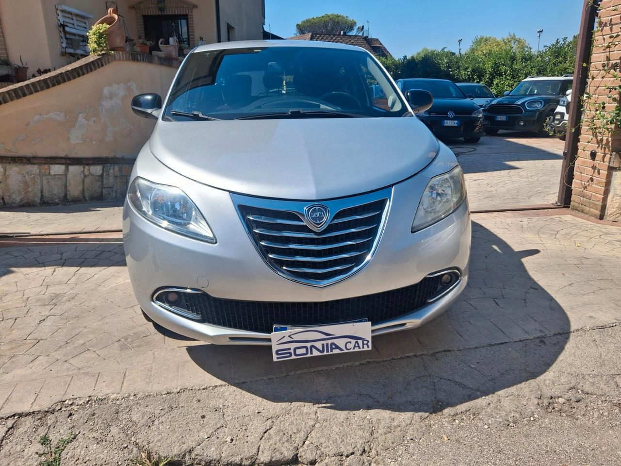 Lancia Ypsilon 1.2 69 CV 5 porte GPL Ecochic Silver