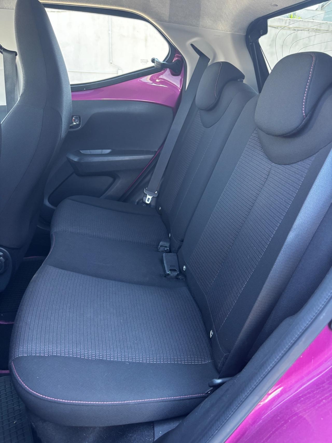 Toyota Aygo 1.0 VVT-i 72 CV 5 porte x-cite