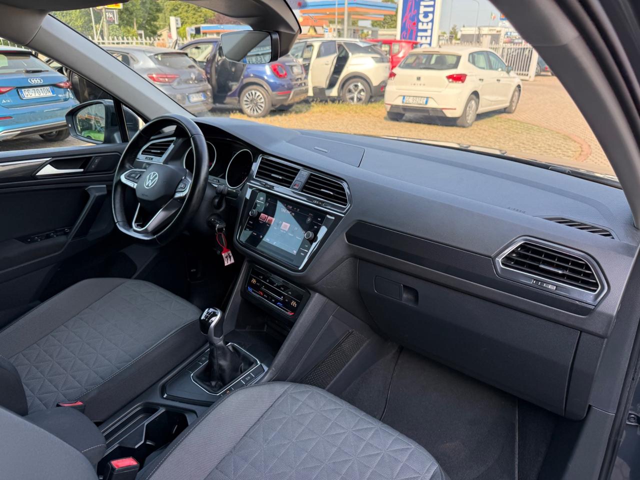 Volkswagen Tiguan 2.0 TDI SCR Life OK NEOPATENTATI in arrivo