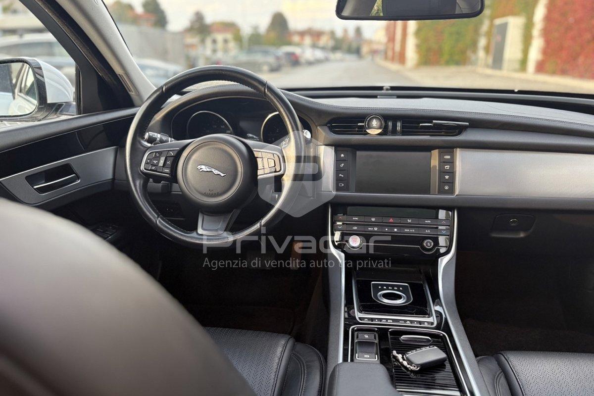 JAGUAR XF 3.0 D V6 300 CV aut. Prestige