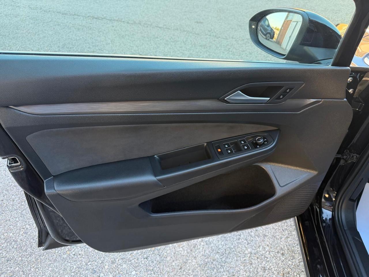 Volkswagen Golf 2.0 TDI DSG SCR Style TETTO APRIBILE E SEDILI ELETTRICI