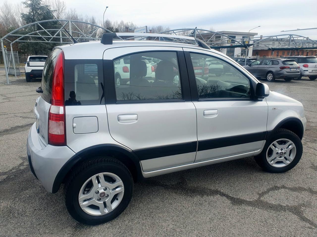 Fiat Panda 1.3 MJT 16V DPF 4x4 Climbing