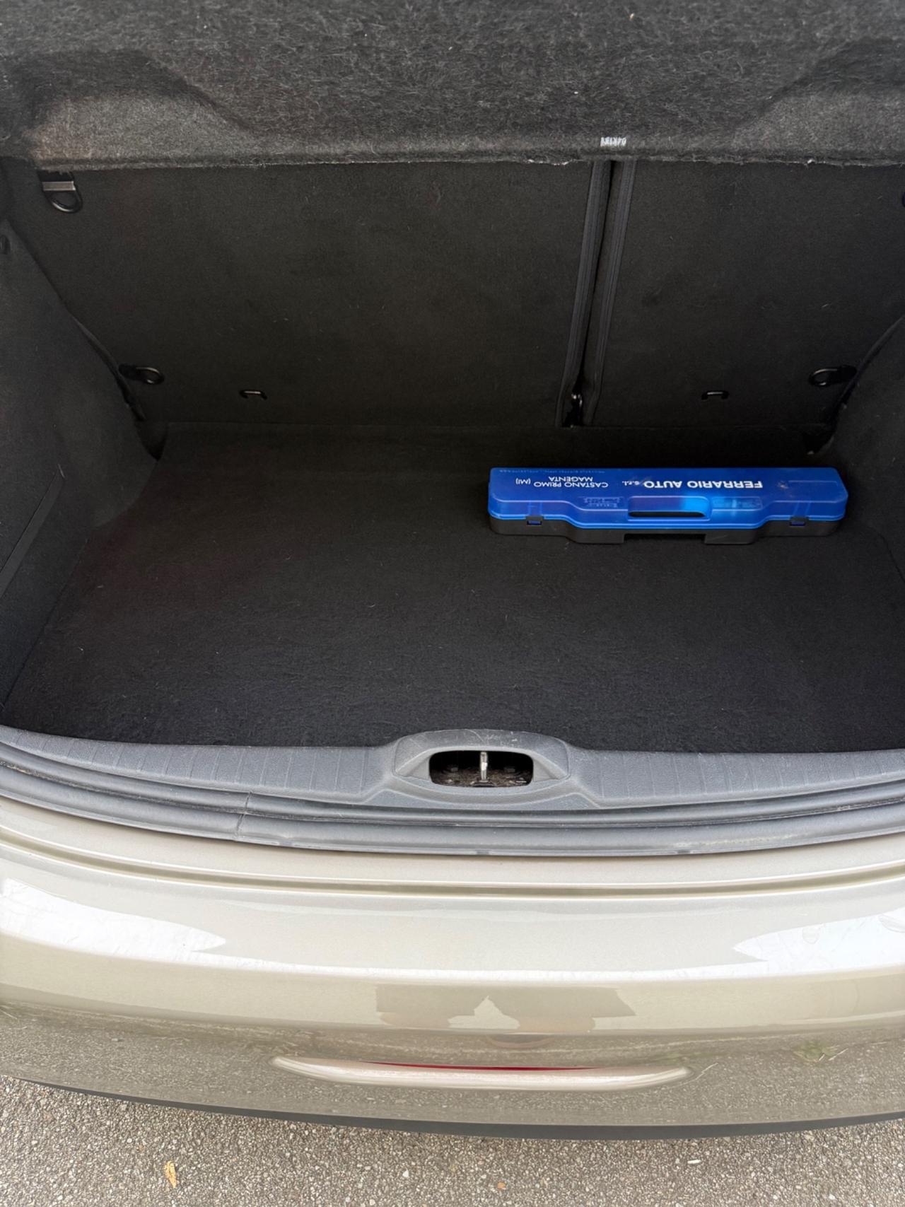 Peugeot 208 1.4 HDi 68 CV 5 porte Access