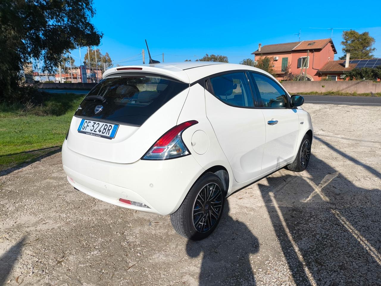 Lancia Ypsilon 1.2 69 CV 5 porte GPL Ecochic Gold