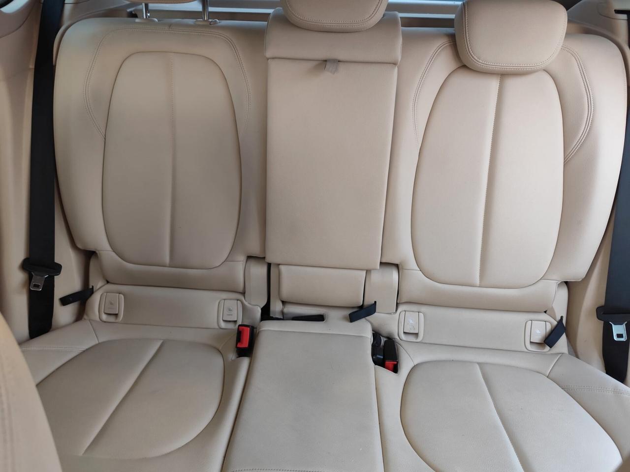 Bmw 2er Active Tourer 214d Advantage