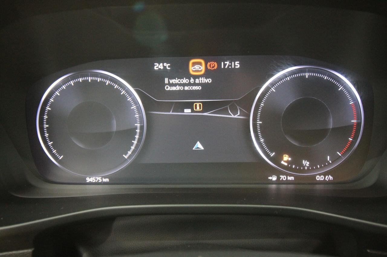 VOLVO XC40 D3 GEARTRONIC R-DESIGN 2.0 150 CV