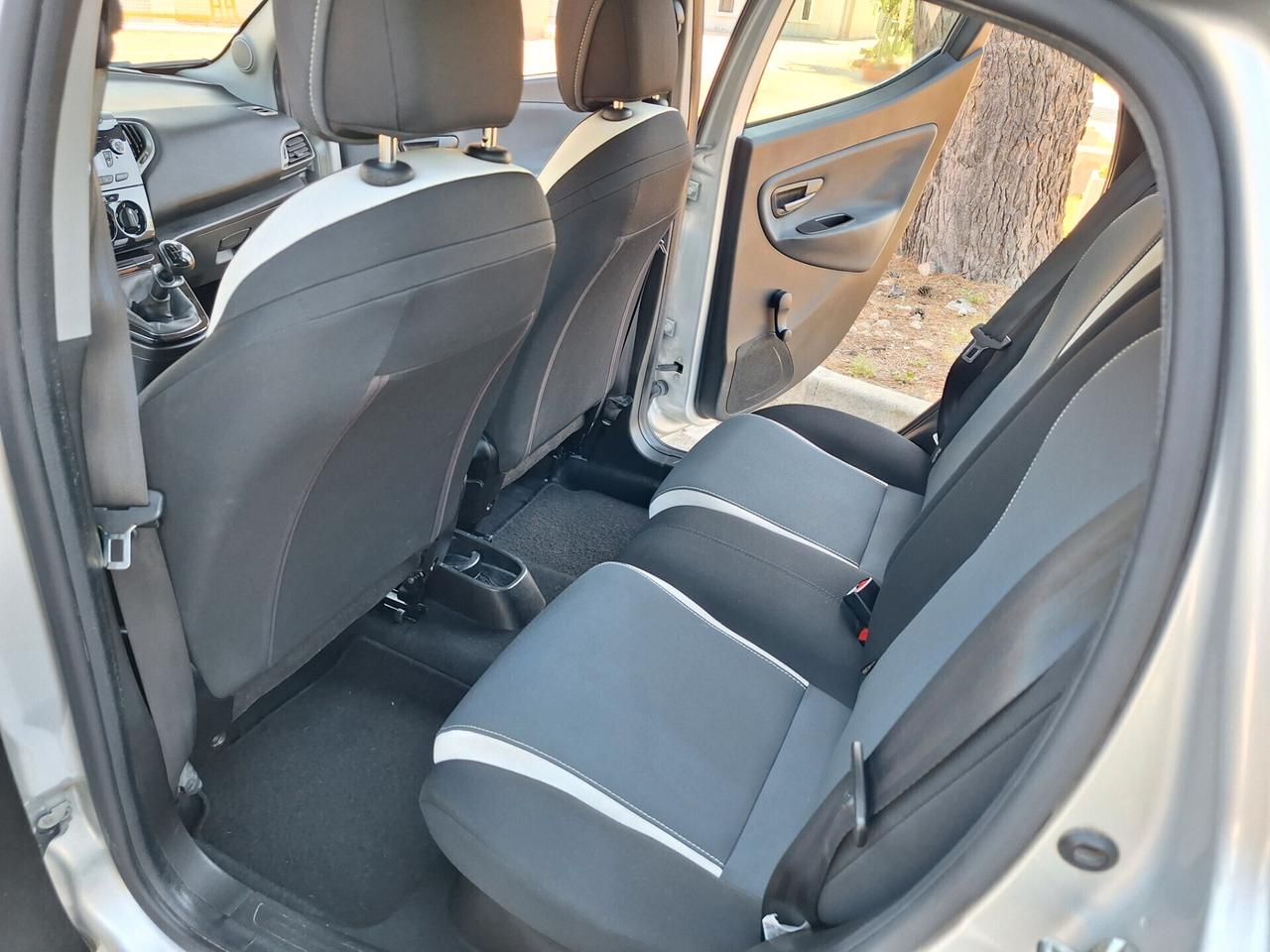 Lancia Ypsilon 1.2 69 CV 5 porte Elefantino 2015