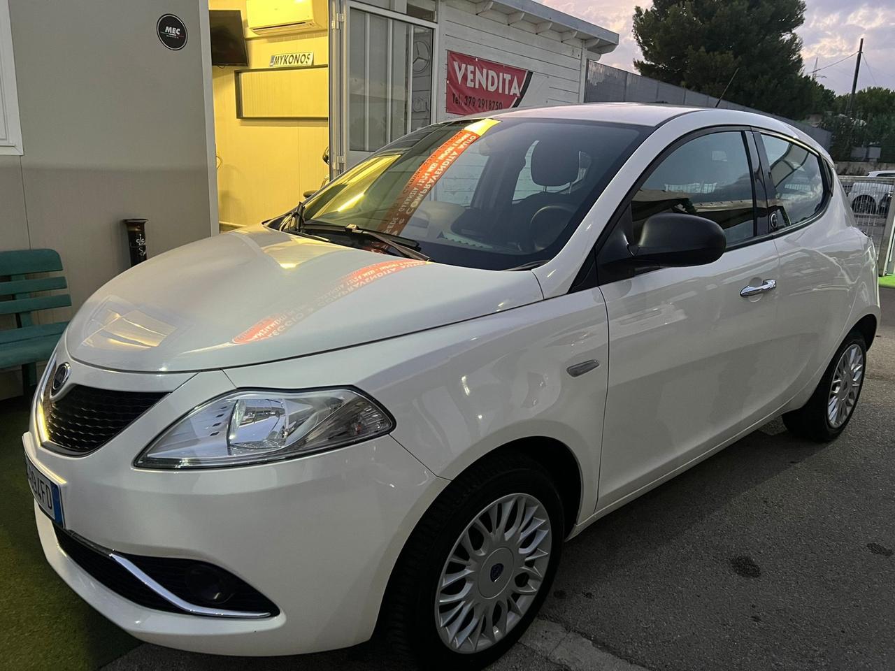 Lancia Ypsilon 1.2 69 CV garanzia GPL Ecochic Gold