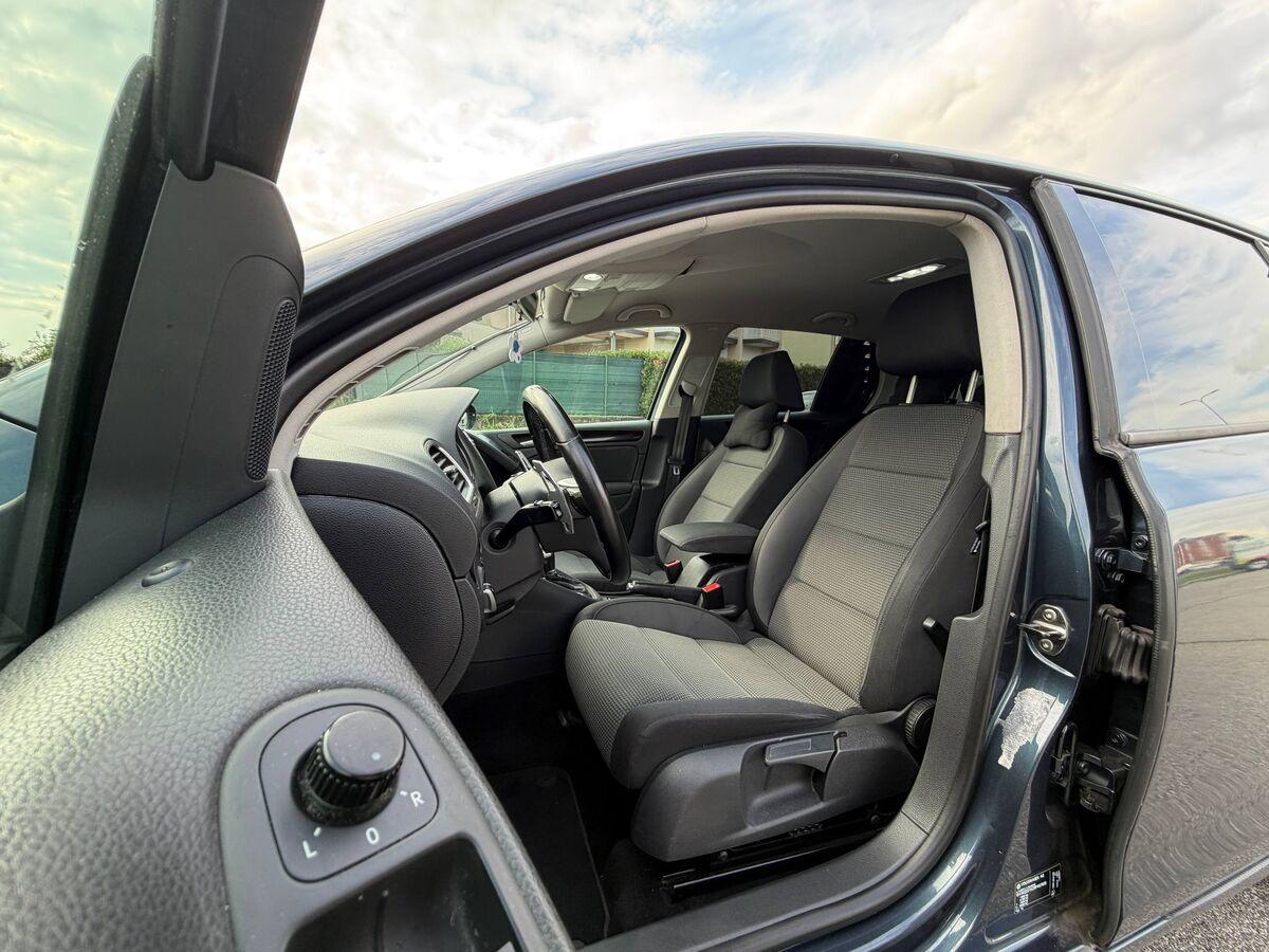 Volkswagen Golf 1.4 tsi Highline 5p dsg