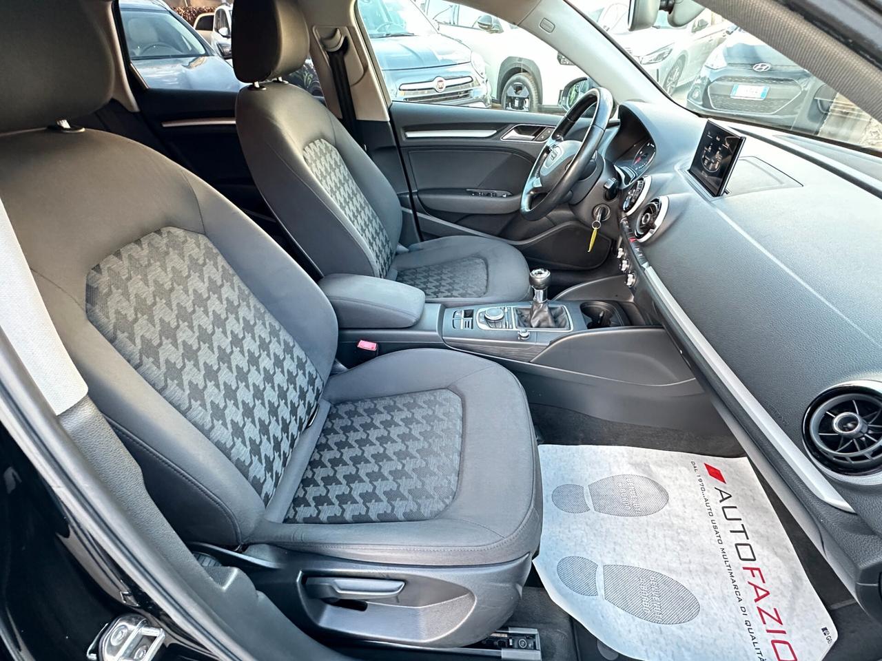 Audi A3 SPB 1.6 TDI 110 CV Black Edition