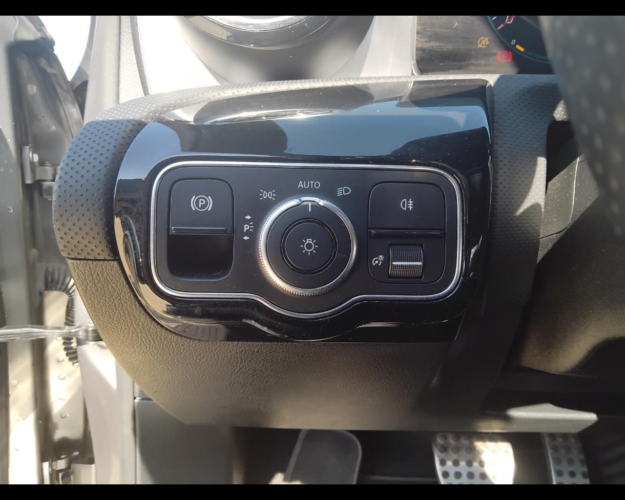 Mercedes-Benz Classe A - W177 2018 - A 200 d Premium auto