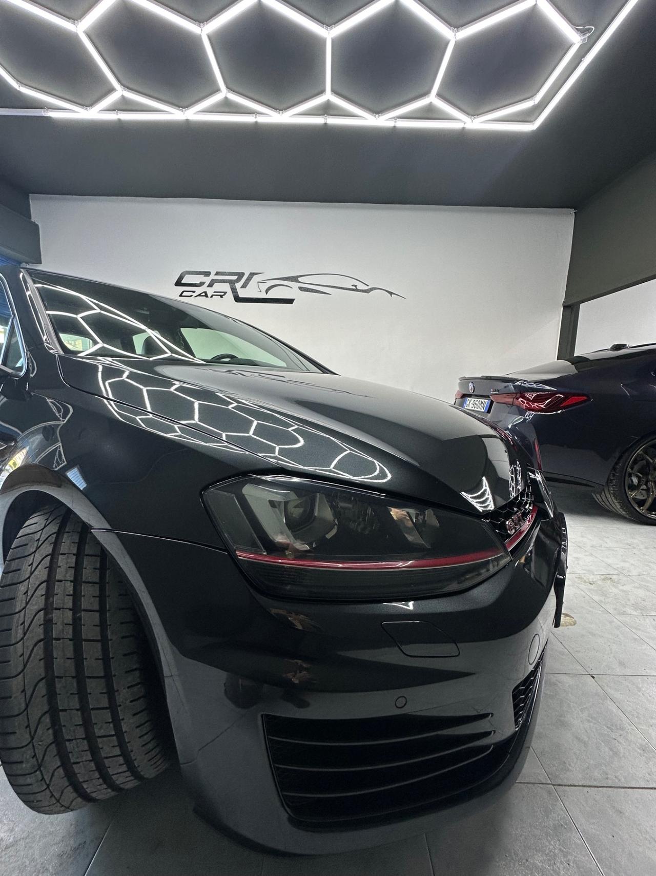 Volkswagen Golf GTI Performance 2.0 TSI 230 cv 3p