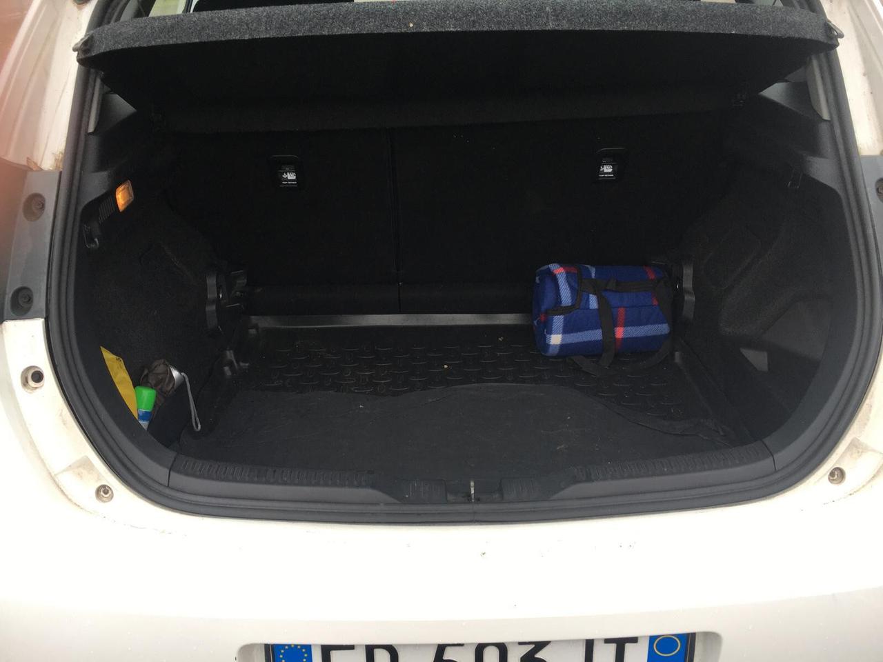 Toyota Auris 1.8 Hybrid Active-ok neopatentati-UNICO PROPRIETARIO