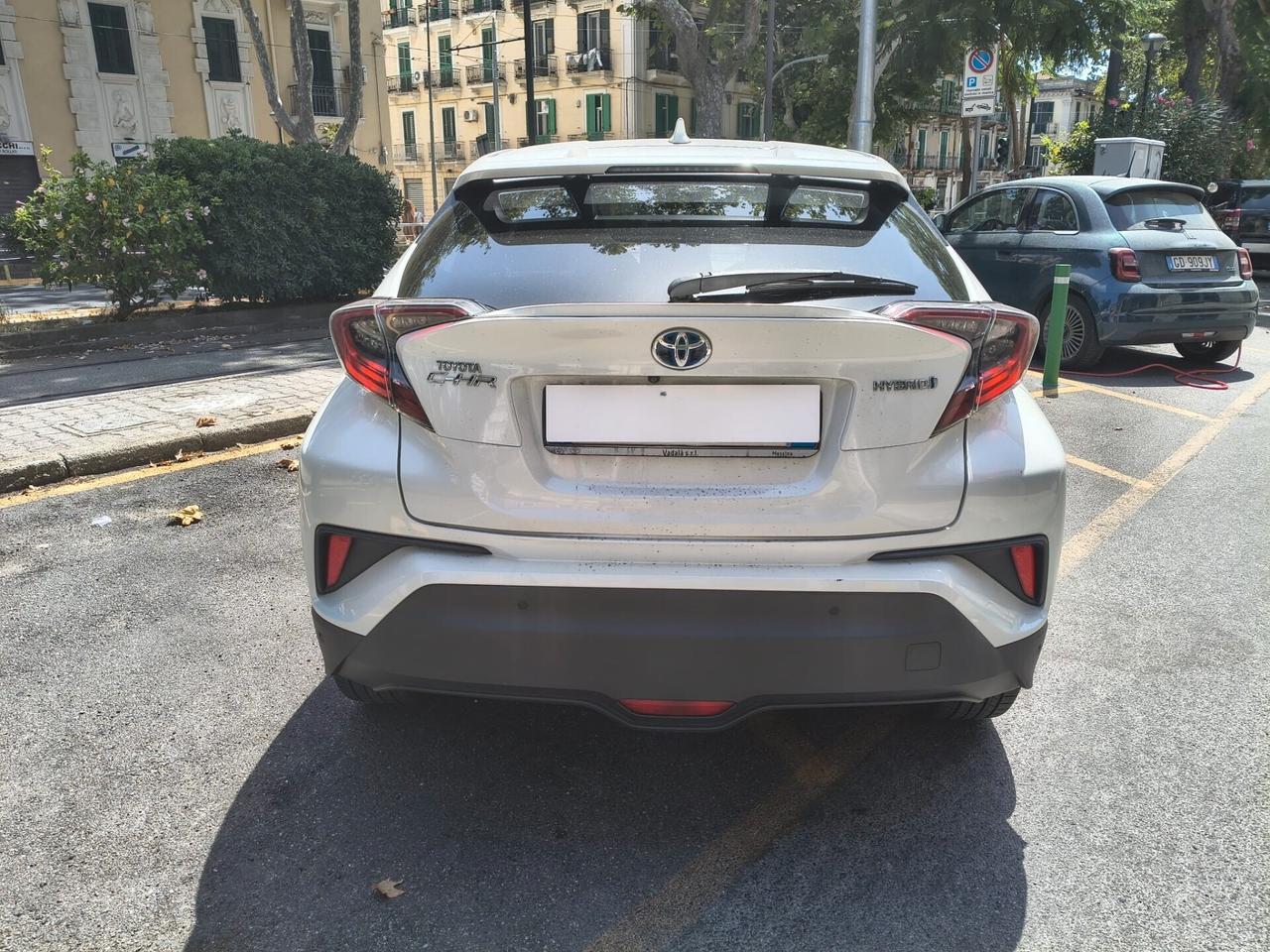Toyota C-HR 1.8 Hybrid E-CVT Lounge