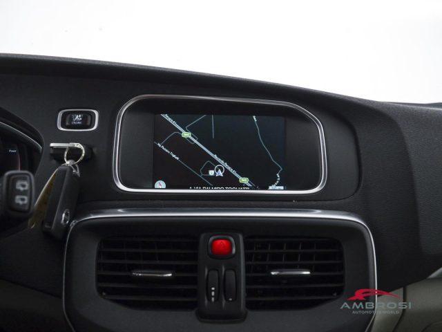 VOLVO V40 Cross Country D2 Geartronic Volvo Ocean Racee