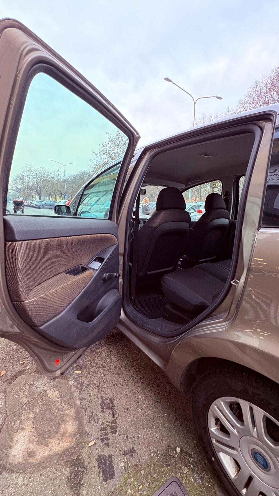 Fiat Idea 1.4 16V Emotion