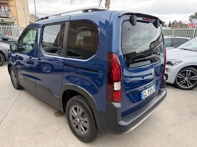 Peugeot Rifter Mix BlueHDi 130 S&S PC Allure Stand